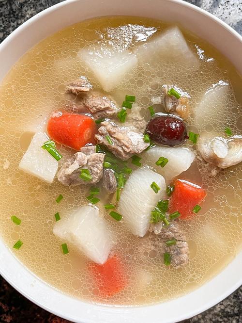 萝卜排骨汤的做法（清炖萝卜排骨汤的做法）