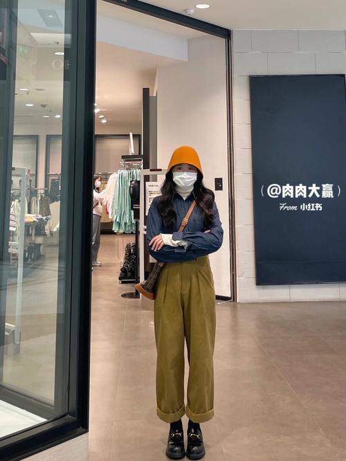 咸菜绿配色方案（咸菜绿搭配什么裤子）