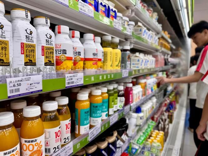 ‌2025年便利店加盟指南：全家vs罗森投资回报率对比‌的简单介绍